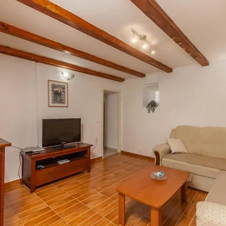 House Papinka With Private Pool & Garden - Happy Apartment *