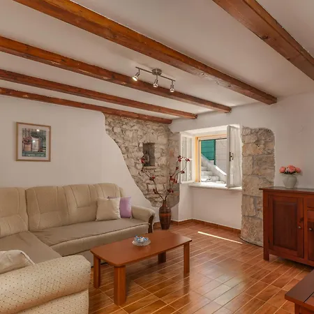 House Papinka With Private Pool & Garden - Happy *