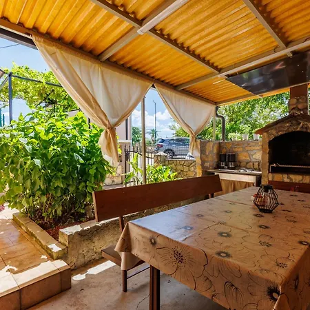House Papinka With Private Pool & Garden - Happy * Labin (Istria)