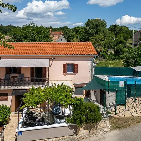 House Papinka With Private Pool & Garden - Happy Apartment *