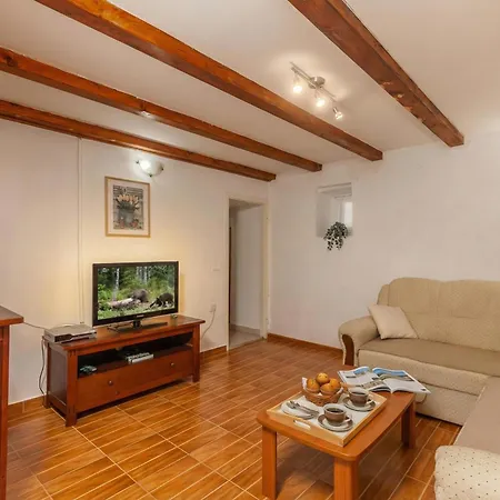 House Papinka With Private Pool & Garden - Happy Apartman
