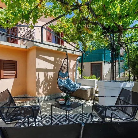 House Papinka With Private Pool & Garden - Happy